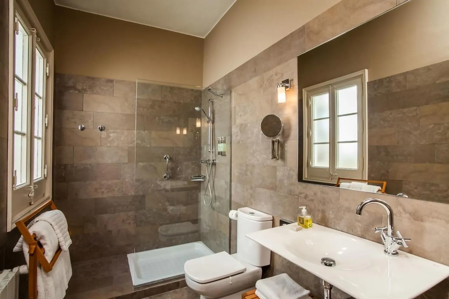 Bed and Breakfast Lhort De Sant Cebria Torroella de Fluvia